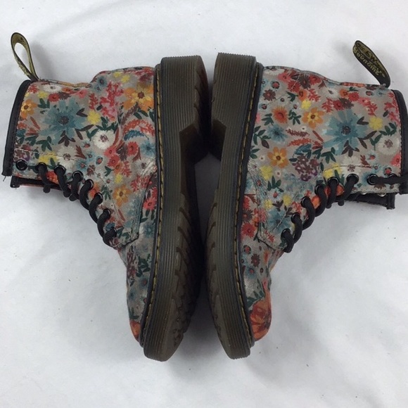 [SOLD] Floral Canvas Dr. Martens Boot T12 - Picture 5 of 9
